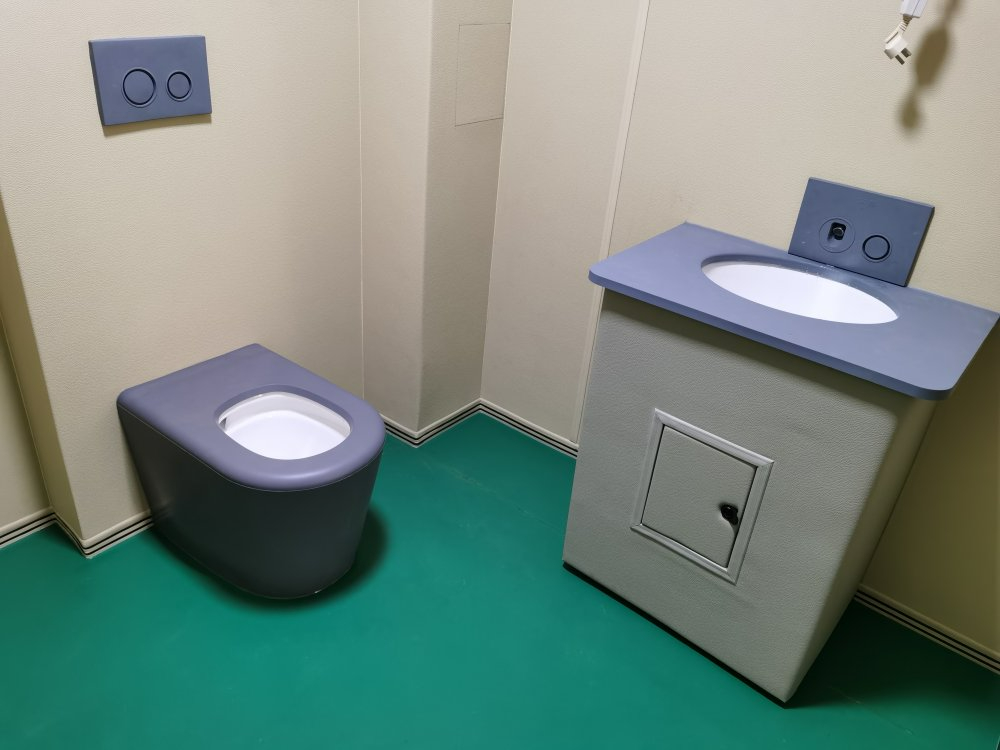谈话室卫生间采用防撞硅胶软包马桶洗手台